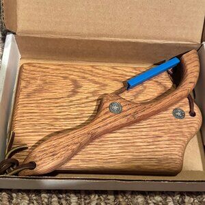 The Texas Bread Knife Company Knife & Cutting Board Set